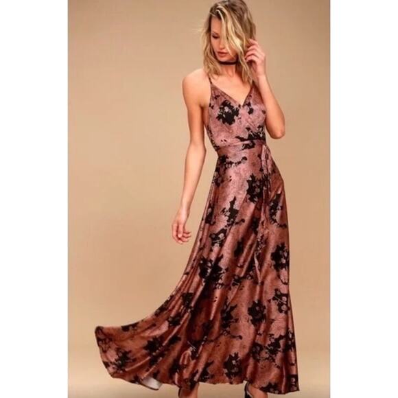NWT Lulus Tea Gardens Rusty Rose Floral Print Satin Maxi Dress XS Coral Pink - Picture 1 of 16